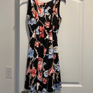 Women’s White House, Black Market dress